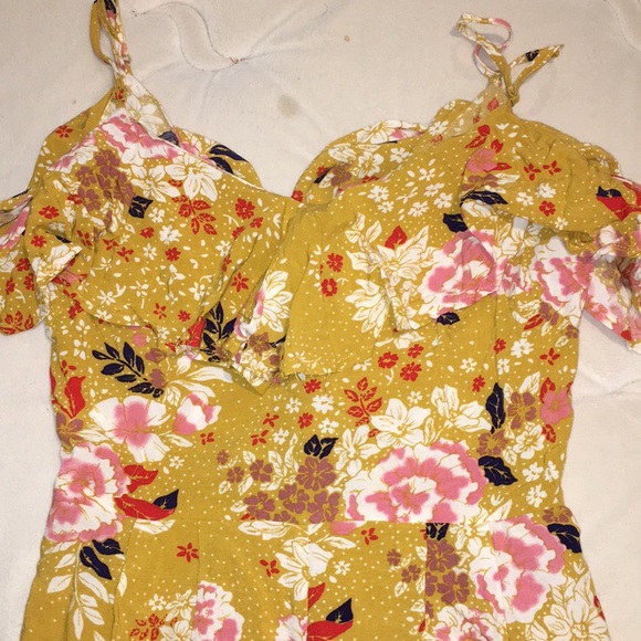 Lulus yellow floral romper - Picture 2 of 3